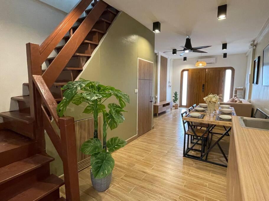 Private House With Pagoda View, Near Grand Palace อพาร์ทเม้น *